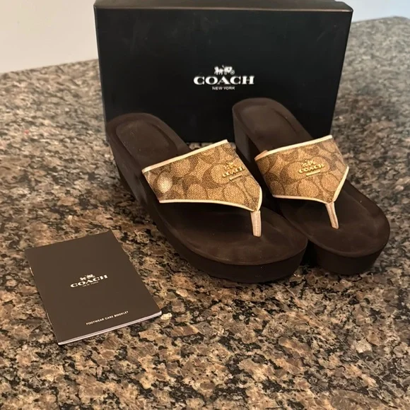 Coach Signature Brown and Tan Flip Flops 8.5 - Picture 2 of 16